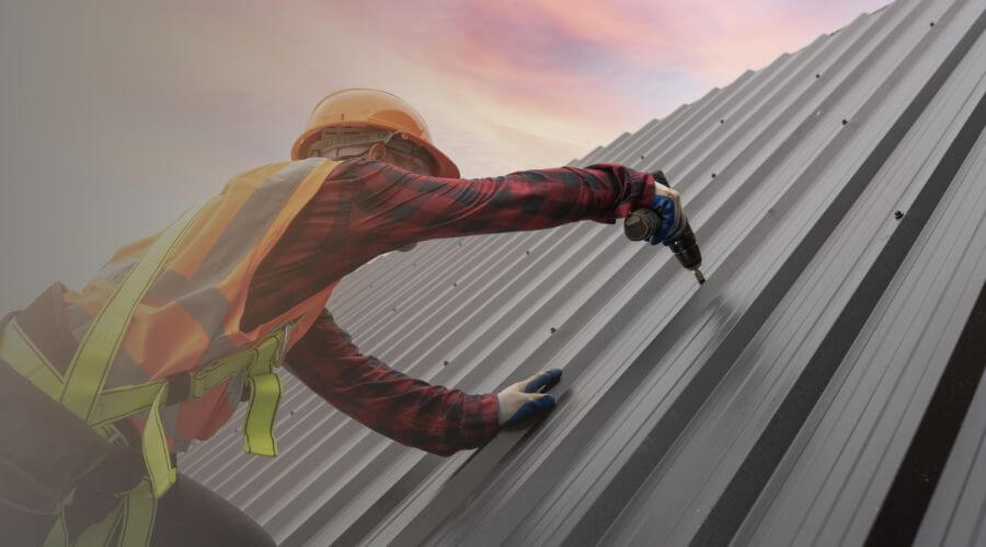 Expert top industrial roofings services in Henderson, IL